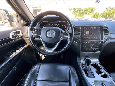 Used 2021 Jeep Grand Cherokee Limited AWD/4WD image 17