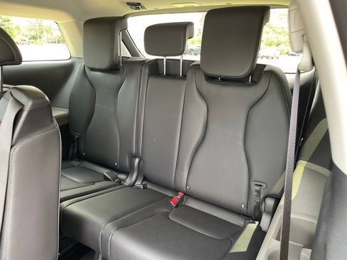 New 2026 Kia Carnival FWD image 13
