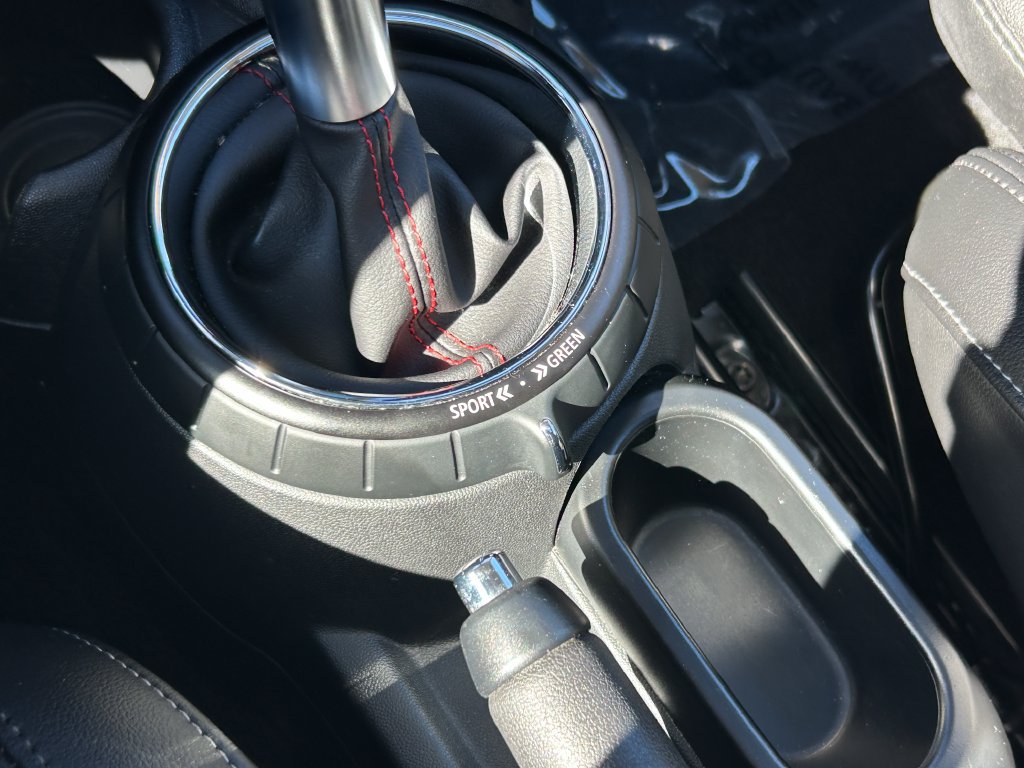 Used 2015 MINI Cooper S FWD image 26