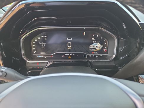 Used 2025 GMC Sierra 1500 SLT AWD/4WD image 25