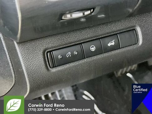 Used 2024 Nissan Pathfinder SL AWD/4WD image 14