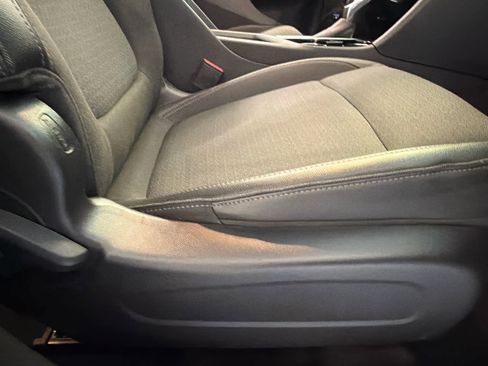 Used 2021 Buick Encore GX Select w/ Sport Touring Package AWD/4WD image 26