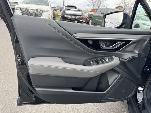 Used 2025 Subaru Outback Onyx Edition image 23