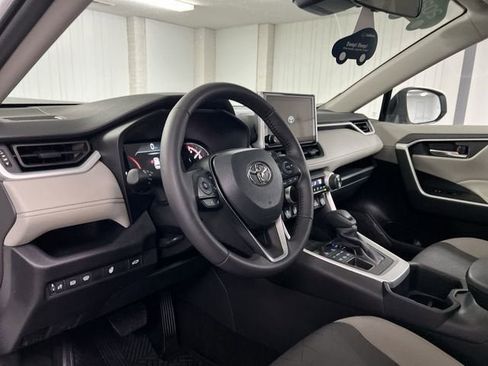 Used 2025 Toyota RAV4 XLE w/ Convenience Package AWD/4WD image 10