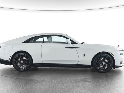 New 2025 Rolls-Royce Spectre Black Badge w/ Leather Finishing Pack image 11