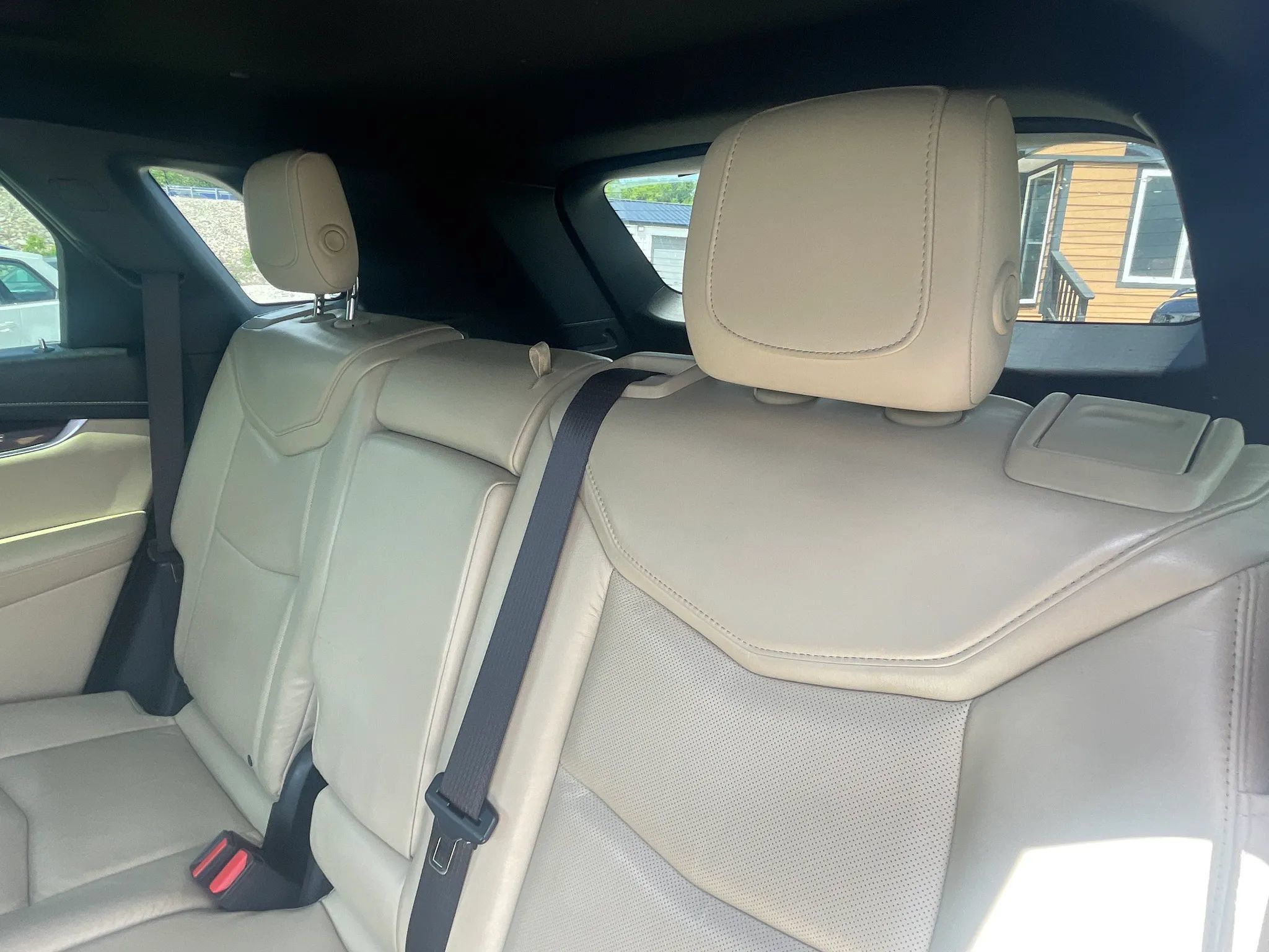 Used 2017 Cadillac XT5 Luxury w/ Driver Awareness Package FWD image 27