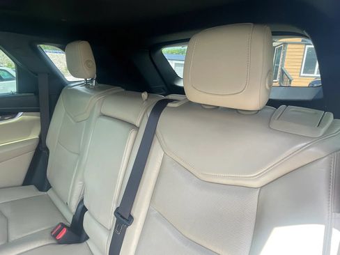 Used 2017 Cadillac XT5 Luxury w/ Driver Awareness Package FWD image 27