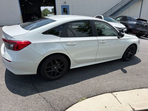 Used 2024 Honda Civic Sport image 11