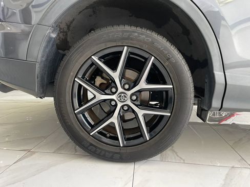 Used 2018 Toyota RAV4 SE w/ Power Extra Value Package FWD image 24