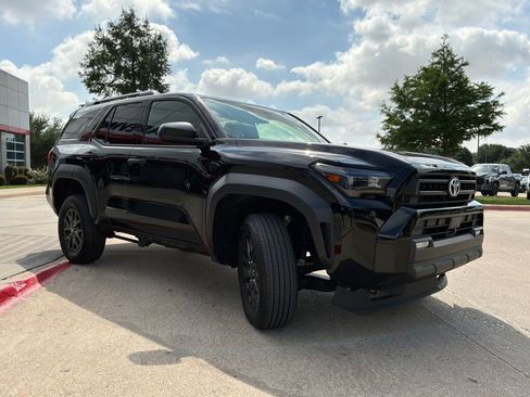 Used 2025 Toyota 4Runner SR5 RWD image 4