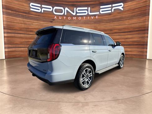 New 2025 Ford Expedition Active image 8