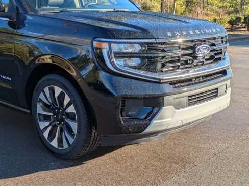 New 2025 Ford Expedition Max Platinum w/ Driver's Package image 10