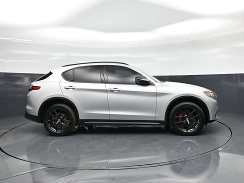Used 2020 Alfa Romeo Stelvio w/ Nero Edizione RWD image 23