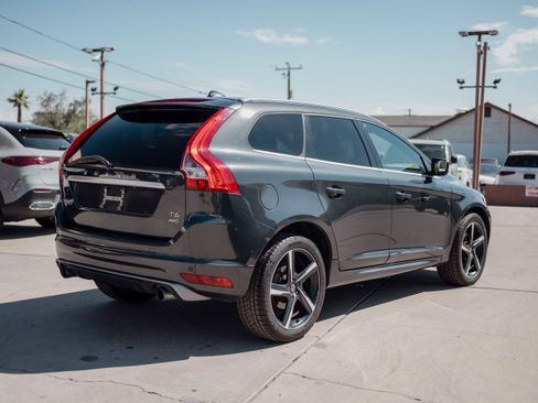 Used 2016 Volvo XC60 T6 R-Design Platinum w/ Climate Package AWD/4WD image 4
