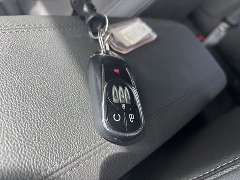 Used 2025 Buick Encore GX Preferred image 22