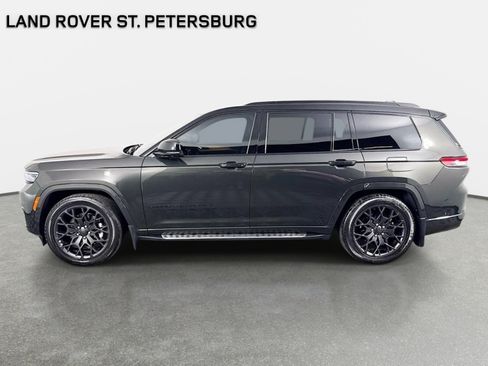 Used 2024 Jeep Grand Cherokee L Summit AWD/4WD image 9