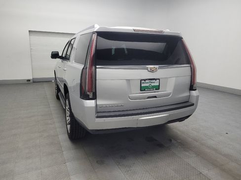 Used 2018 Cadillac Escalade Luxury image 5