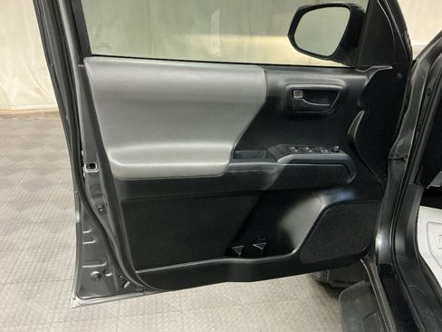 Used 2021 Toyota Tacoma SR AWD/4WD image 21