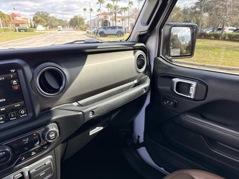 Used 2020 Jeep Gladiator Rubicon image 23