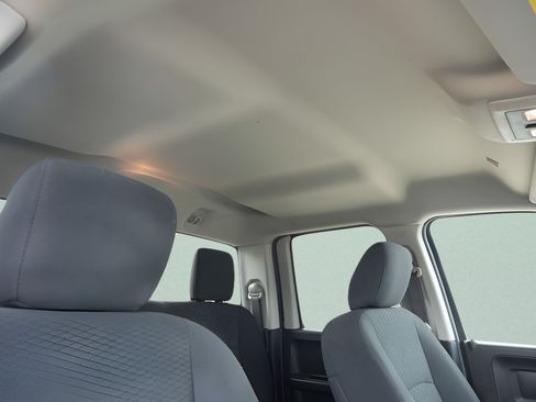 Used 2019 RAM 1500 Express w/ Express Value Package AWD/4WD image 12