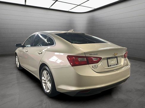 Used 2016 Chevrolet Malibu LT image 3