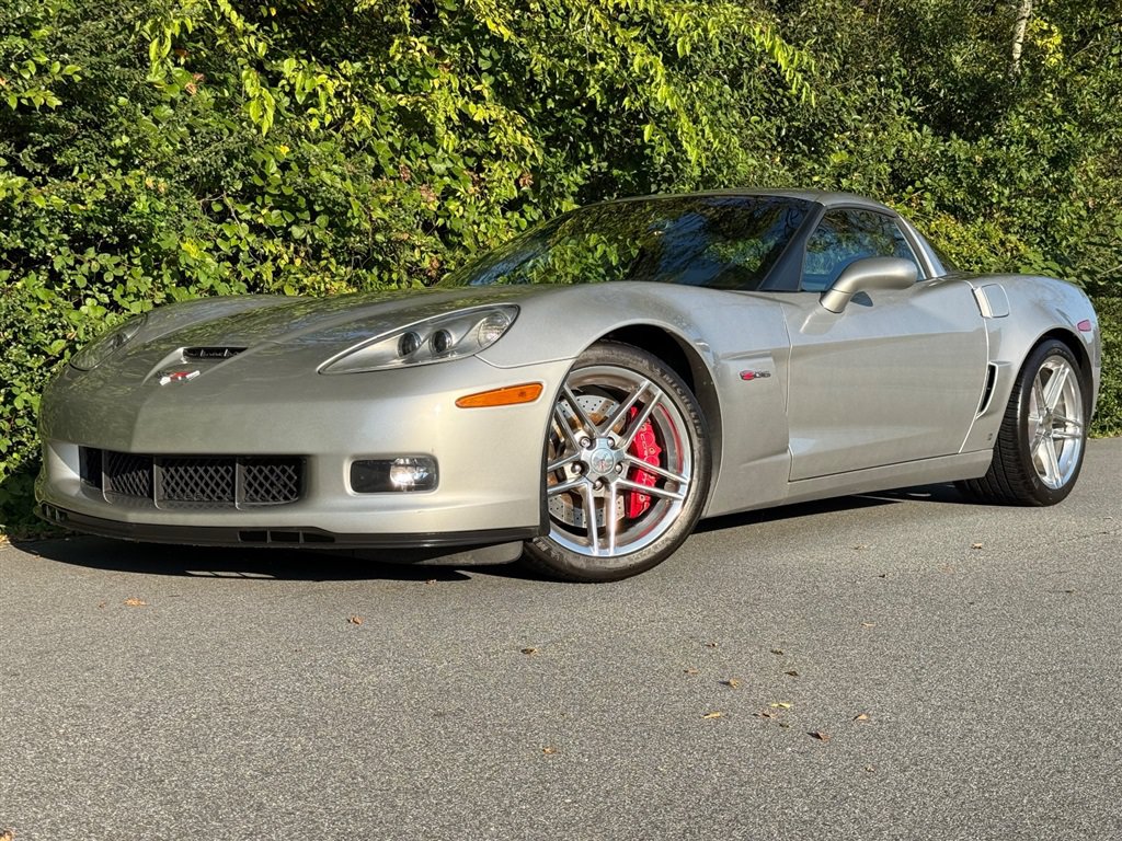 Used 2006 Chevrolet Corvette Z06 w/ Preferred Equipment Group RWD image 2