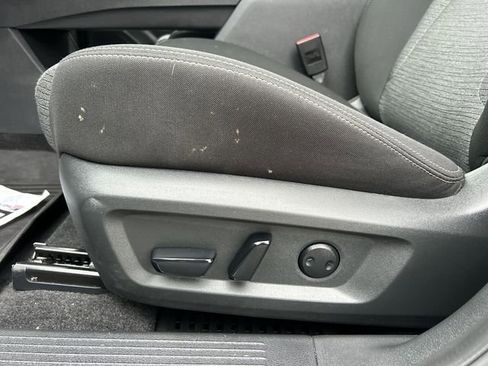 Used 2023 Nissan Rogue SV image 18