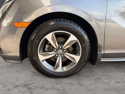 Used 2018 Honda Odyssey Touring image 43