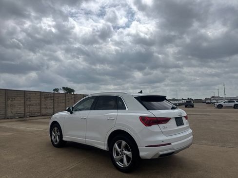 Used 2020 Audi Q3 2.0T Premium w/ Convenience Package AWD/4WD image 15