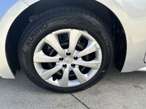 Used 2023 Toyota Corolla LE image 35