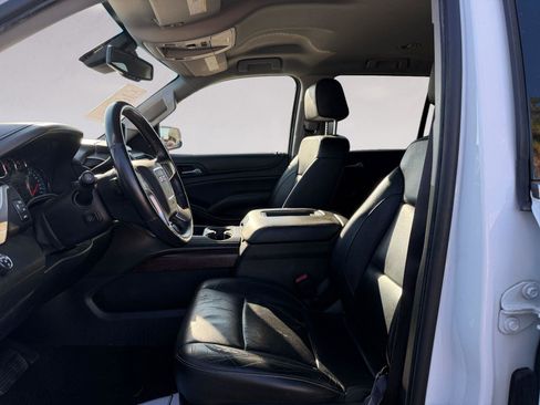 Used 2017 GMC Yukon SLT image 9