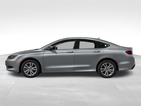Used 2016 Chrysler 200 Limited FWD image 6
