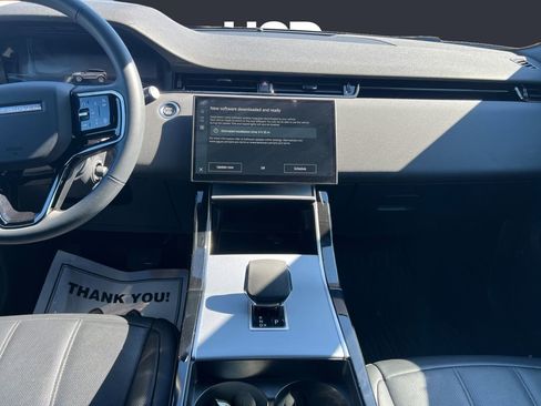 Used 2024 Land Rover Range Rover Evoque S image 11