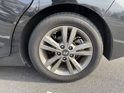 Used 2018 Hyundai Elantra SEL image 12