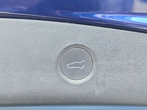 Used 2022 Tesla Model 3 RWD image 16