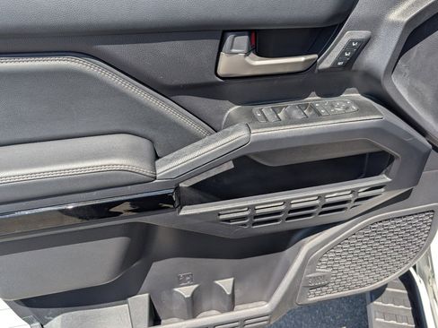 Used 2025 Toyota 4Runner Limited AWD/4WD image 16