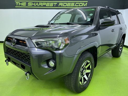 Used 2017 Toyota 4Runner TRD Off-Road image 5