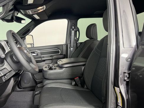 Used 2025 RAM 2500 Big Horn AWD/4WD image 22