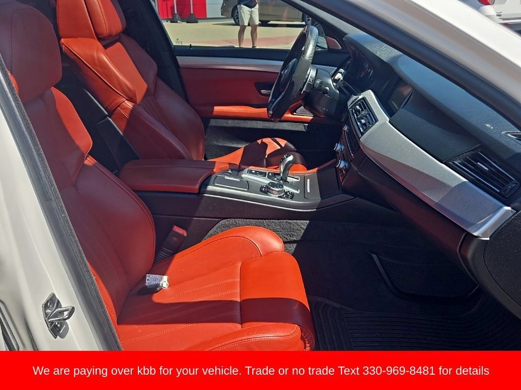Used 2014 BMW M5 RWD image 24