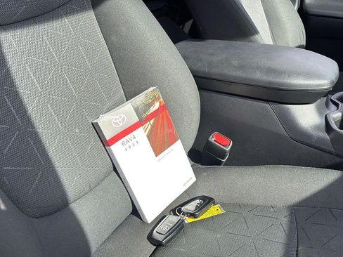 Used 2023 Toyota RAV4 XLE w/ Convenience Package image 23
