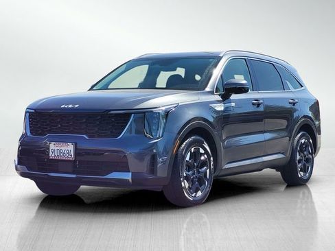 Used 2024 Kia Sorento S FWD image 8