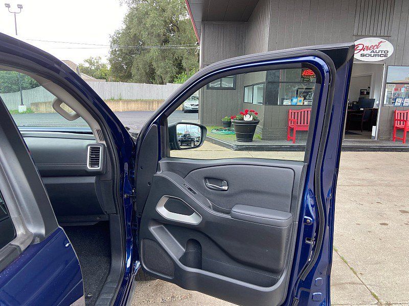 Used 2022 Nissan Frontier SV AWD/4WD image 25