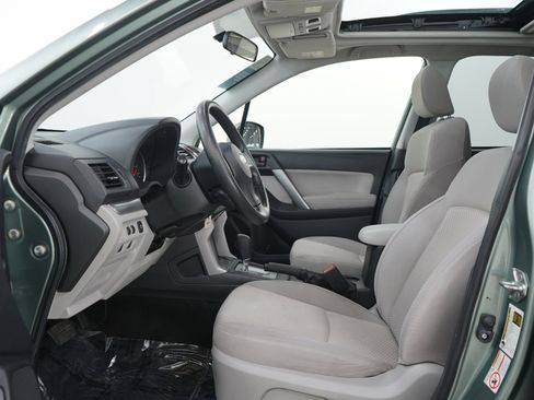 Used 2014 Subaru Forester 2.5i Premium w/ All-Weather Package AWD/4WD image 15