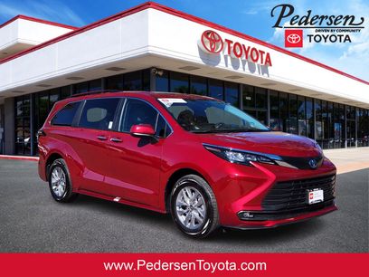 Certified 2025 Toyota Sienna XLE w/ XLE Plus Package