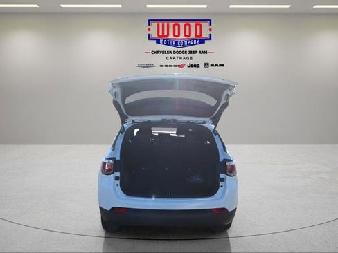 New 2026 Jeep Compass Latitude image 23