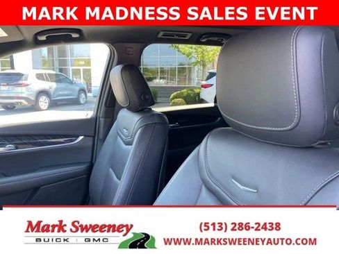 Used 2024 Cadillac XT6 Premium Luxury image 14