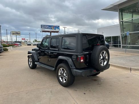 Used 2020 Jeep Wrangler Unlimited Sahara AWD/4WD image 7