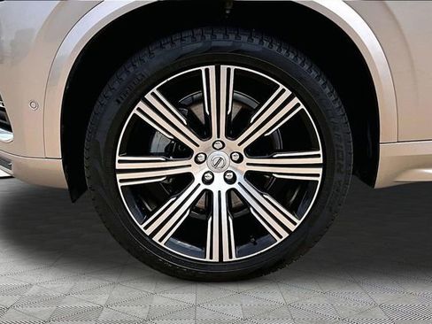 Used 2023 Volvo XC90 B6 Ultimate AWD/4WD image 8