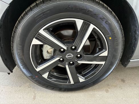 Used 2025 Nissan Sentra SV image 30