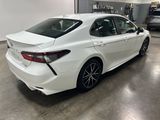Used 2022 Toyota Camry SE image 3